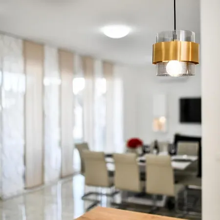 Modern Sunrise - 4 Bedrooms & Pool Βίλα *