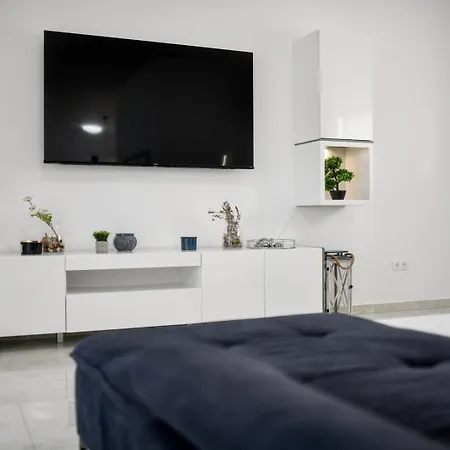 Βίλα Modern Sunrise - 4 Bedrooms & Pool