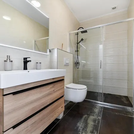 Βίλα Modern Sunrise - 4 Bedrooms & Pool
