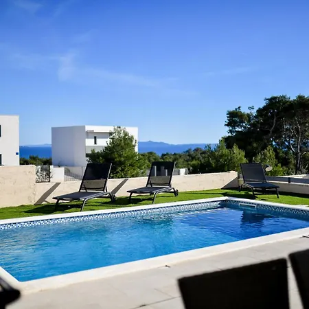 Βίλα Modern Sunrise - 4 Bedrooms & Pool Vir